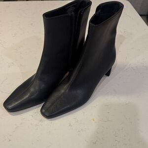 Elegant Black Ankle Boots